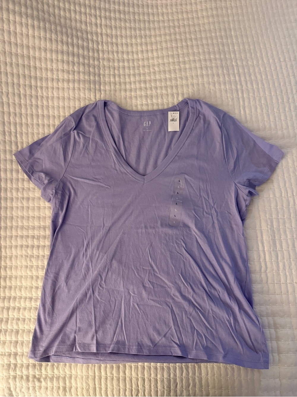 NWT GAP Women's Tee bundle - Lavender, Red, White - Picture 3 of 4